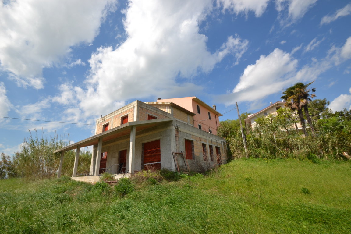 Villa in vendita a Acquaviva Picena (AP)