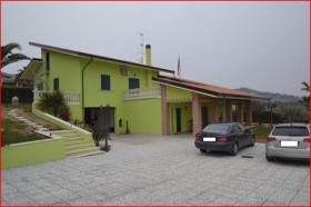Villa in vendita a Martinsicuro