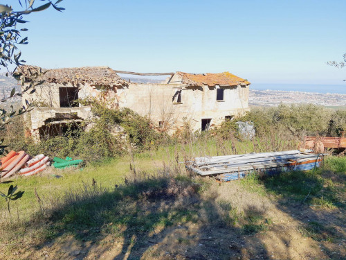 Casale / Rustico in vendita a Colonnella