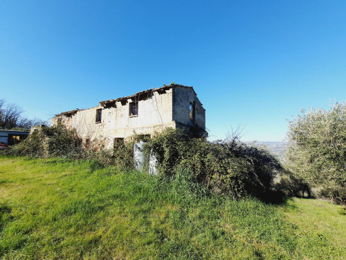 Casale / Rustico in vendita a Colonnella
