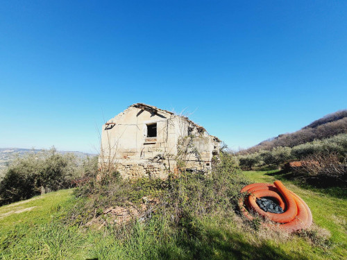 Casale / Rustico in vendita a Colonnella