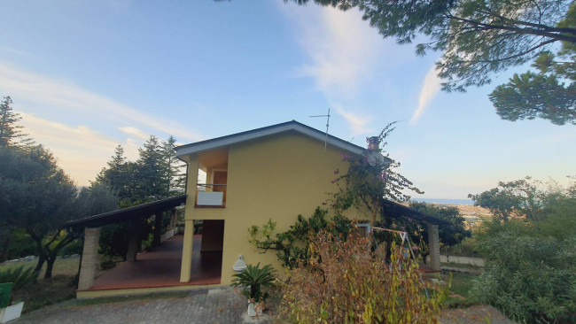 Villa in vendita a Colonnella