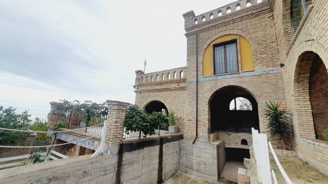 VILLA for sale in Tortoreto