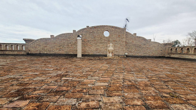 VILLA for sale in Tortoreto