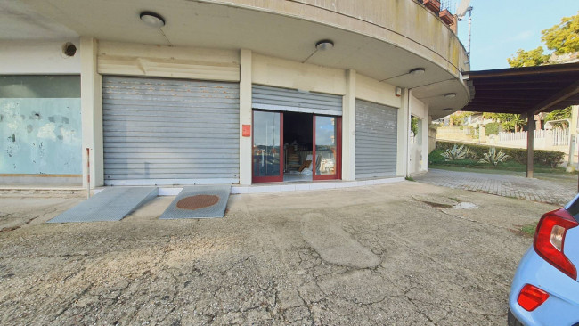 Locale commerciale / Negozio in vendita a Monteprandone