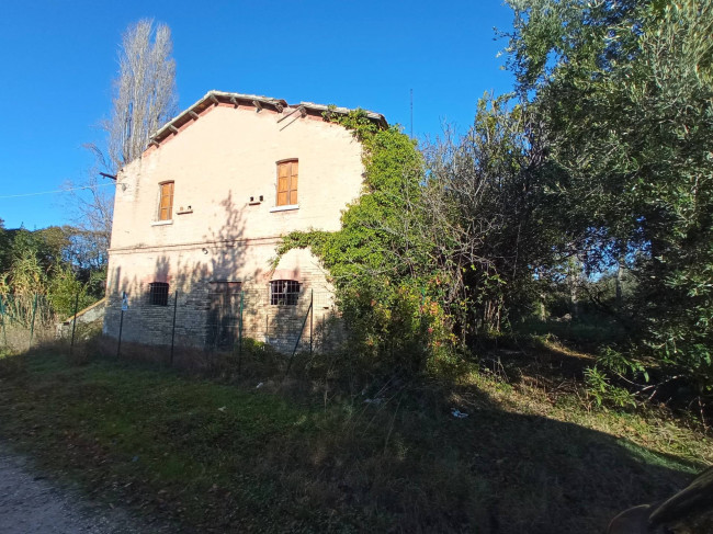 Casale / Rustico in vendita a Martinsicuro