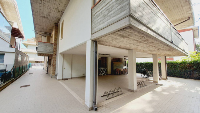 Palazzo / Stabile in vendita a Martinsicuro
