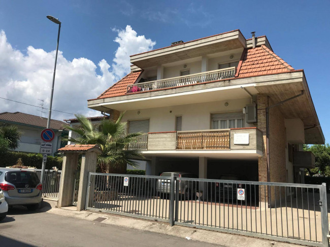 Palazzo / Stabile in vendita a Martinsicuro