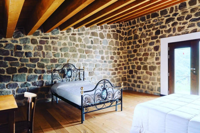 Agriturismo in vendita a Valle Castellana