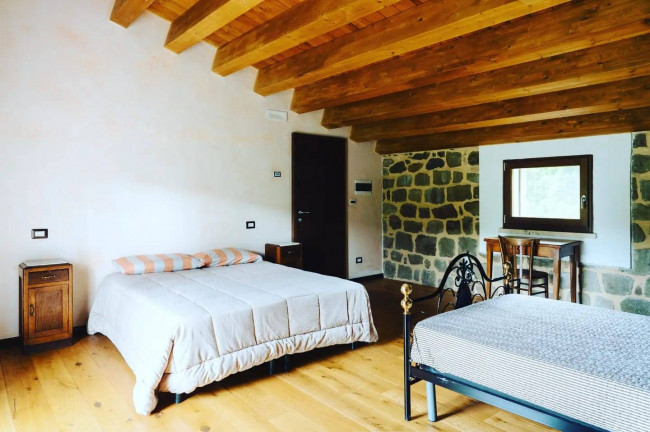 Agriturismo in vendita a Valle Castellana