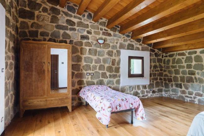 Agriturismo in vendita a Valle Castellana