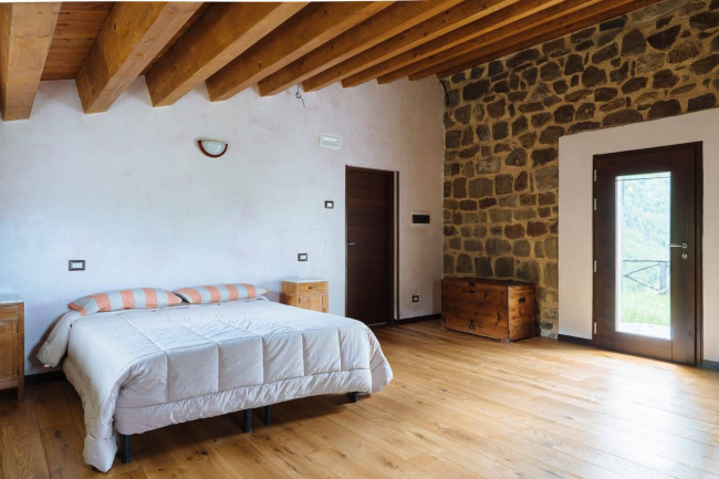 Agriturismo in vendita a Valle Castellana