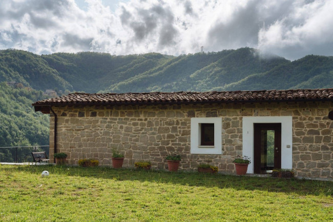 Agriturismo in vendita a Valle Castellana