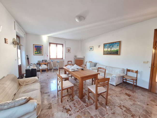 HOUSE for sale in Montefiore dell'Aso