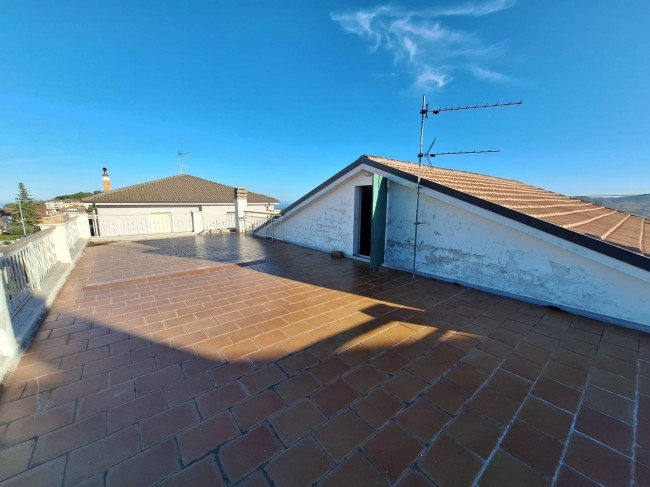 HOUSE for sale in Montefiore dell'Aso