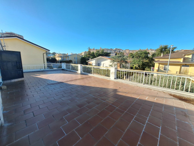 HOUSE for sale in Montefiore dell'Aso