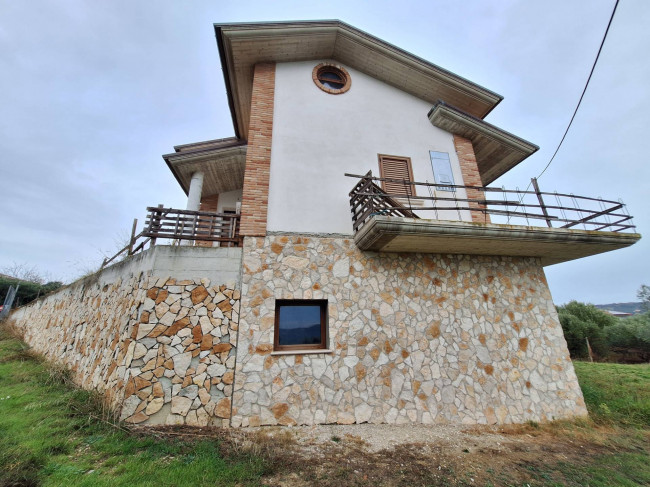 Villa in vendita a Colonnella