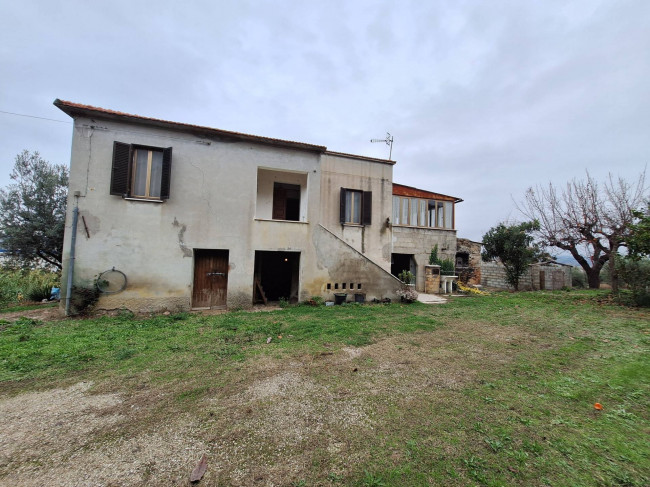 Casa in vendita a Controguerra