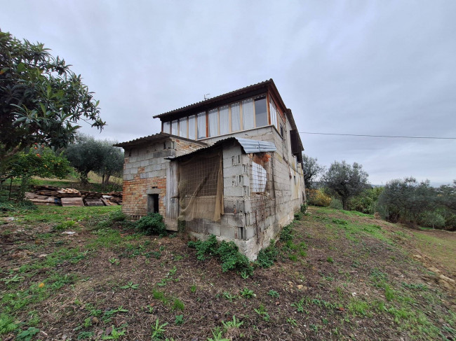 Casa in vendita a Controguerra