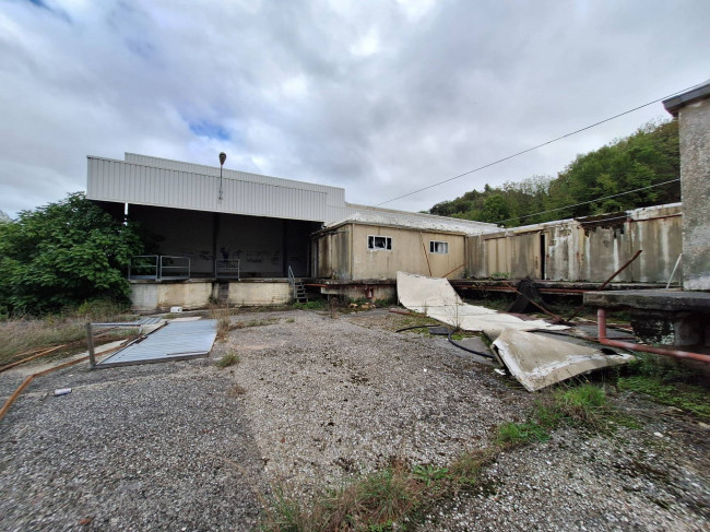 BARN, HANGAR for sale in Cupra Marittima