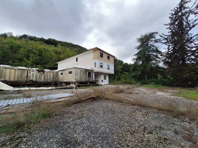 BARN, HANGAR for sale in Cupra Marittima