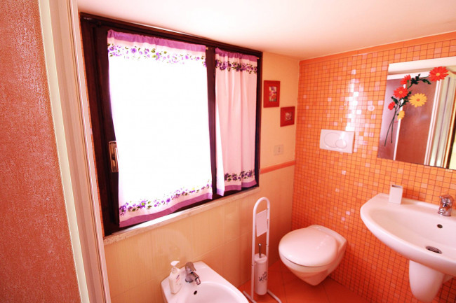 HOUSE for sale in Massignano