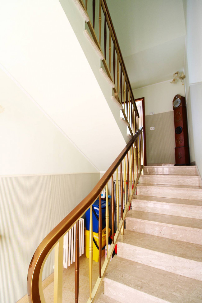 HOUSE for sale in Massignano