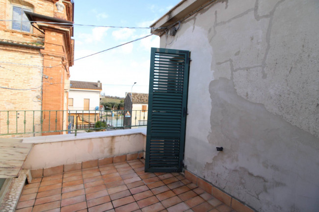 HOUSE for sale in Massignano