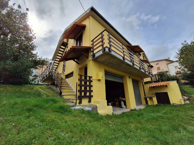 Casa in vendita a Castorano