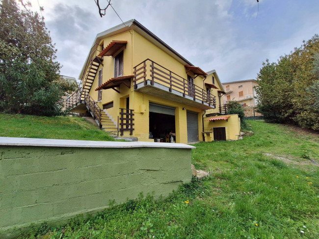 Casa in vendita a Castorano