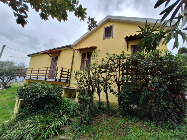 Casa in vendita a Castorano