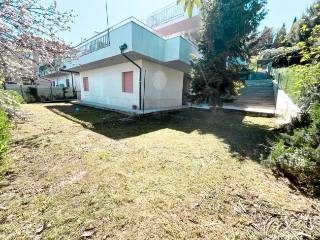 Appartamento in vendita a Acquaviva Picena