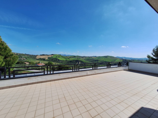 VILLA for sale in Offida