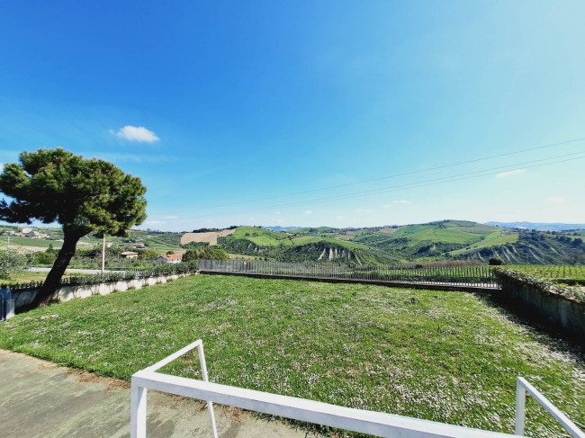 VILLA for sale in Offida