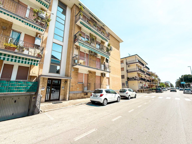 APARTMENT for seasonal rent in San Benedetto del Tronto