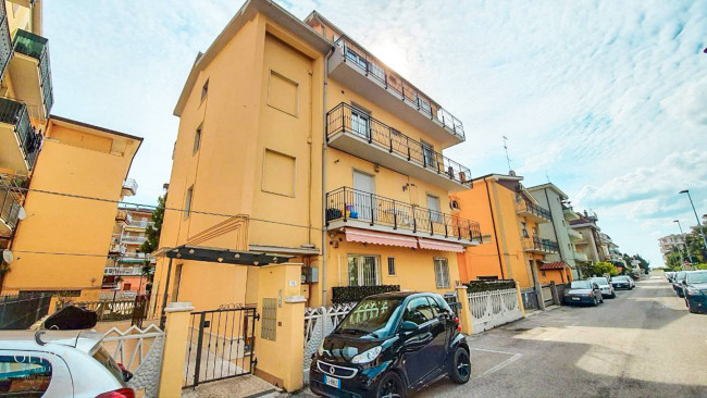 APARTMENT for seasonal rent in San Benedetto del Tronto