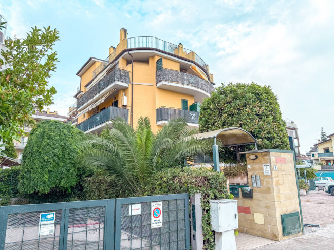 APARTMENT for seasonal rent in San Benedetto del Tronto