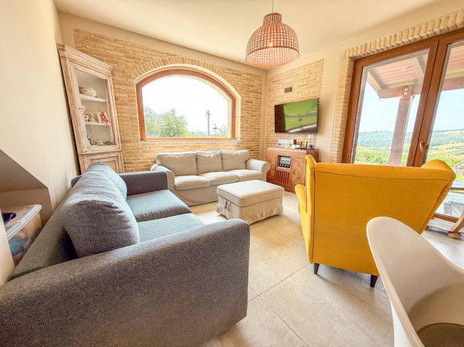 Villa in affitto stagionale a Monsampolo del Tronto