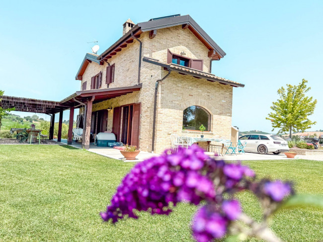 Villa in affitto stagionale a Monsampolo del Tronto