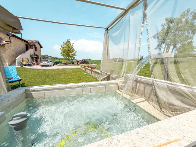 Villa in affitto stagionale a Monsampolo del Tronto