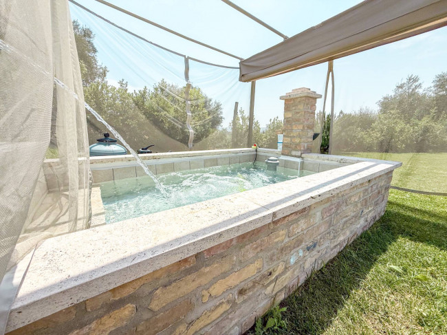 Villa in affitto stagionale a Monsampolo del Tronto