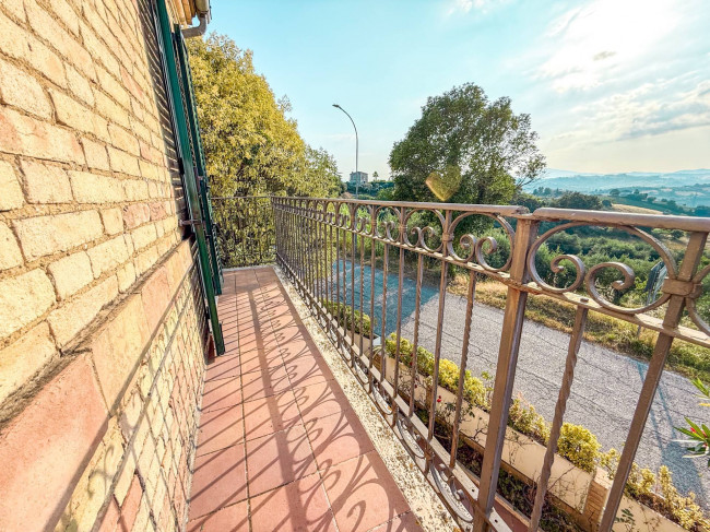Villa in affitto stagionale a Monsampolo del Tronto