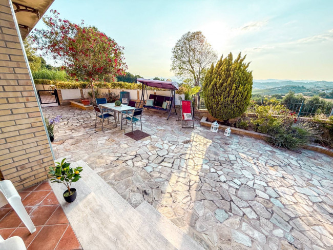Villa in affitto stagionale a Monsampolo del Tronto