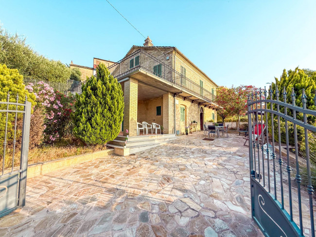 Villa in affitto stagionale a Monsampolo del Tronto