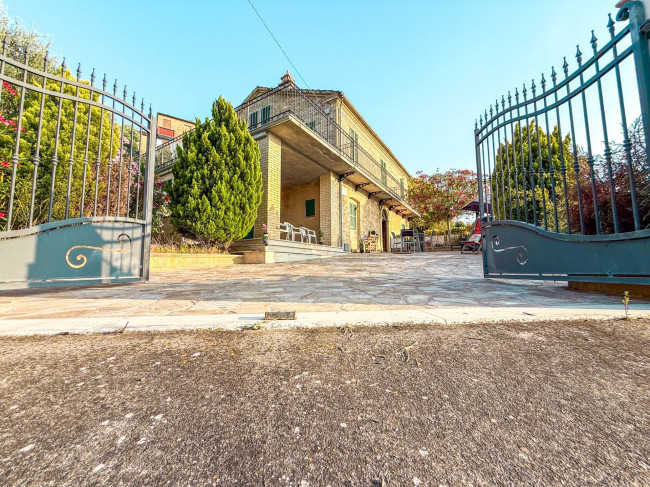Villa in affitto stagionale a Monsampolo del Tronto