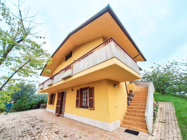 Villa in vendita a Sant'Omero