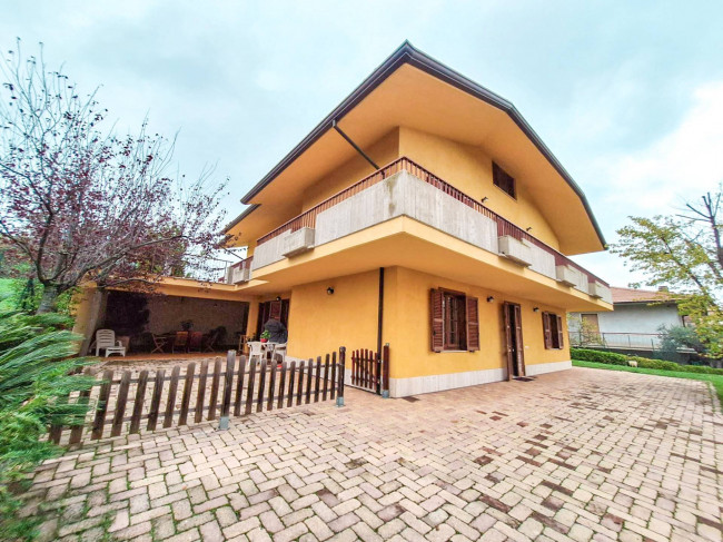 Villa in vendita a Sant'Omero