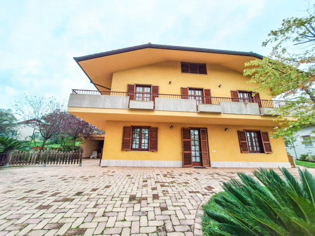 Villa in vendita a Sant'Omero