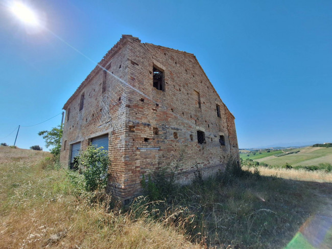 Casale / Rustico in vendita a Monteprandone