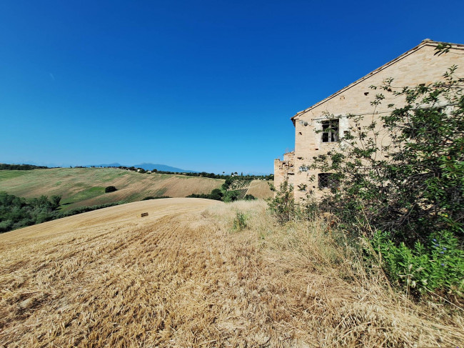 Casale / Rustico in vendita a Monteprandone